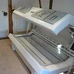 Gut-rattelvitz-galerie-e-hochwertig-sauna-kamin-etankstelle-spielscheune-15-000qm-park-land Gingst