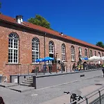 Daire Gut-rattelvitz-galerie-e-hochwertig-sauna-kamin-etankstelle-spielscheune-15-000qm-park-land *