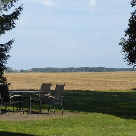 Apartament Gut-rattelvitz-galerie-e-hochwertig-sauna-kamin-etankstelle-spielscheune-15-000qm-park-land