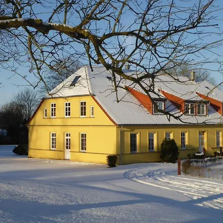 Apartment Gut Rattelvitz Galerie E, Hochwertig, Sauna, Kamin, Etankstelle, Spielscheune, 15.000qm Park Land