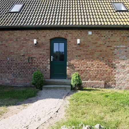 Appartamento Gut-rattelvitz-galerie-e-hochwertig-sauna-kamin-etankstelle-spielscheune-15-000qm-park-land Gingst
