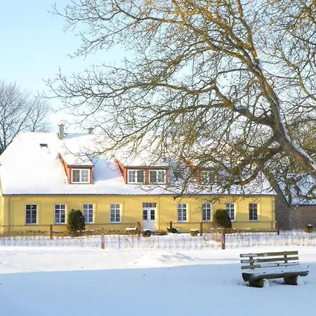 Apartment Gut Rattelvitz Galerie E, Hochwertig, Sauna, Kamin, Etankstelle, Spielscheune, 15.000qm Park Land *