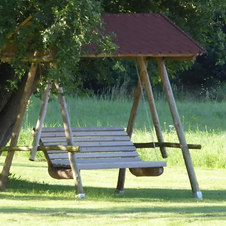 Apartment Gut Rattelvitz Galerie E, Hochwertig, Sauna, Kamin, Etankstelle, Spielscheune, 15.000qm Park Land Gingst