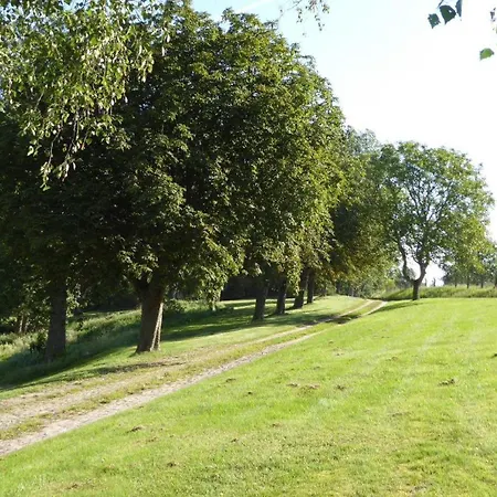 Apartment Gut Rattelvitz Galerie E, Hochwertig, Sauna, Kamin, Etankstelle, Spielscheune, 15.000qm Park Land