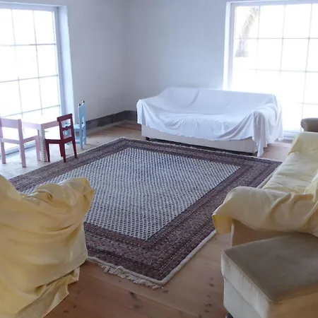 Gut Rattelvitz Galerie E, Hochwertig, Sauna, Kamin, Etankstelle, Spielscheune, 15.000qm Park Land Apartment *