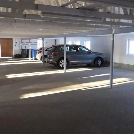Gut Rattelvitz Galerie E, Hochwertig, Sauna, Kamin, Etankstelle, Spielscheune, 15.000qm Park Land