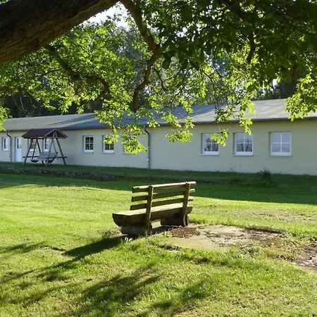 Gut Rattelvitz Galerie E, Hochwertig, Sauna, Kamin, Etankstelle, Spielscheune, 15.000qm Park Land Apartment