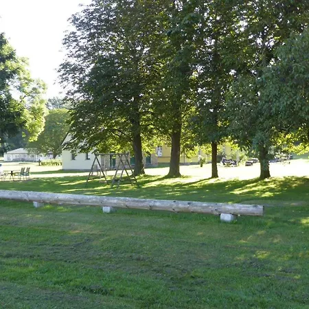 Gut Rattelvitz Galerie E, Hochwertig, Sauna, Kamin, Etankstelle, Spielscheune, 15.000qm Park Land Apartment *
