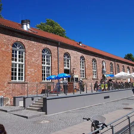 Apartment Gut Rattelvitz Galerie E, Hochwertig, Sauna, Kamin, Etankstelle, Spielscheune, 15.000qm Park Land *